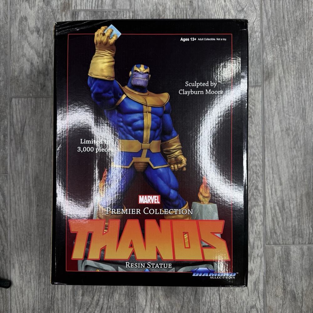 Thanos Diamond Select Marvel Premier Statue #306/3000 New Resin Clayburn Moore